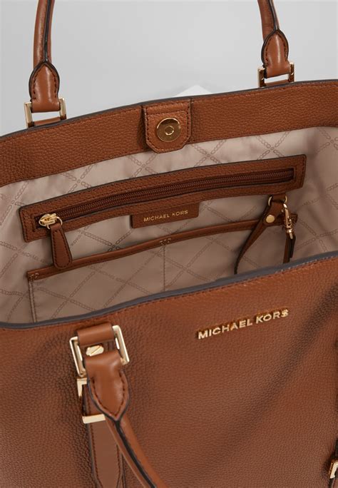 michael michael kors bedford legacy large grab tote bag|bedford legacy Michael Kors bag.